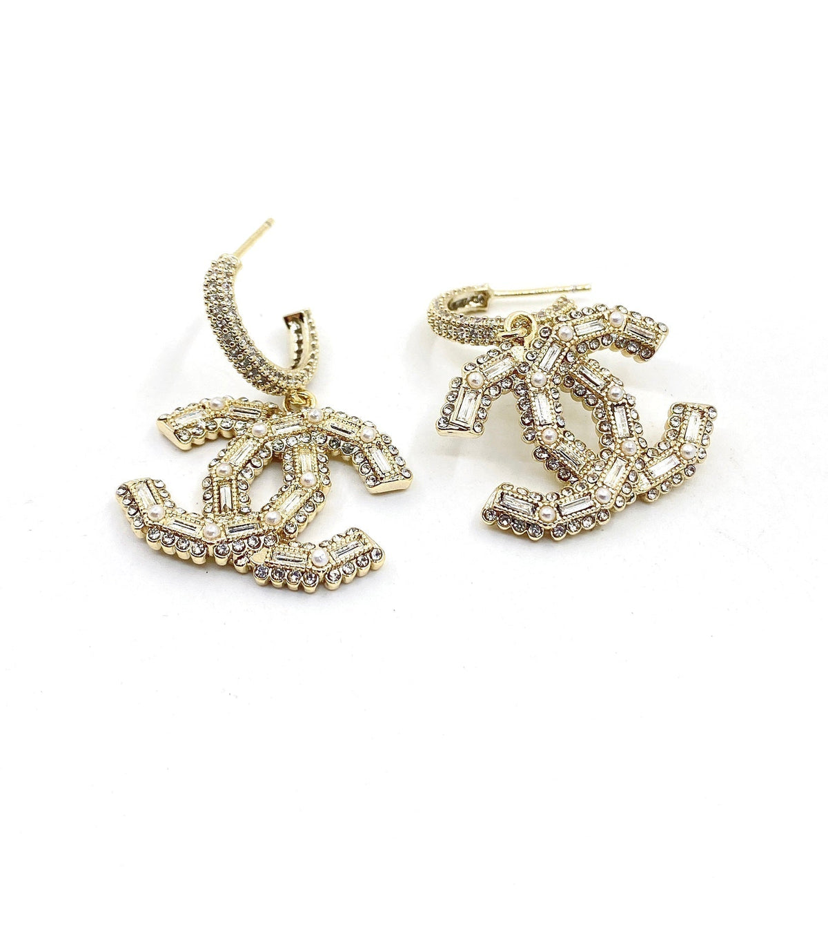 Chanel Crystal Earrings - 18K Yellow Gold